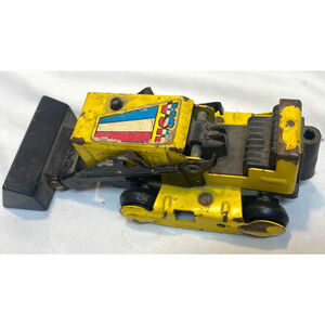 Vintage 1970's Yellow Metal Tonka Bulldozer Front End Loader Toy Lifts Up